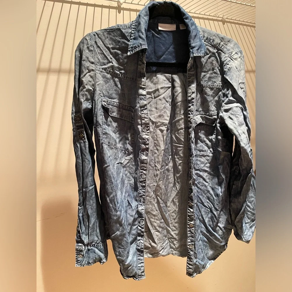 Shirt - Picture 2 of 2